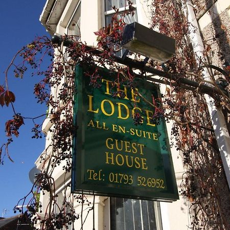 The Lodge Swindon Eksteriør bilde