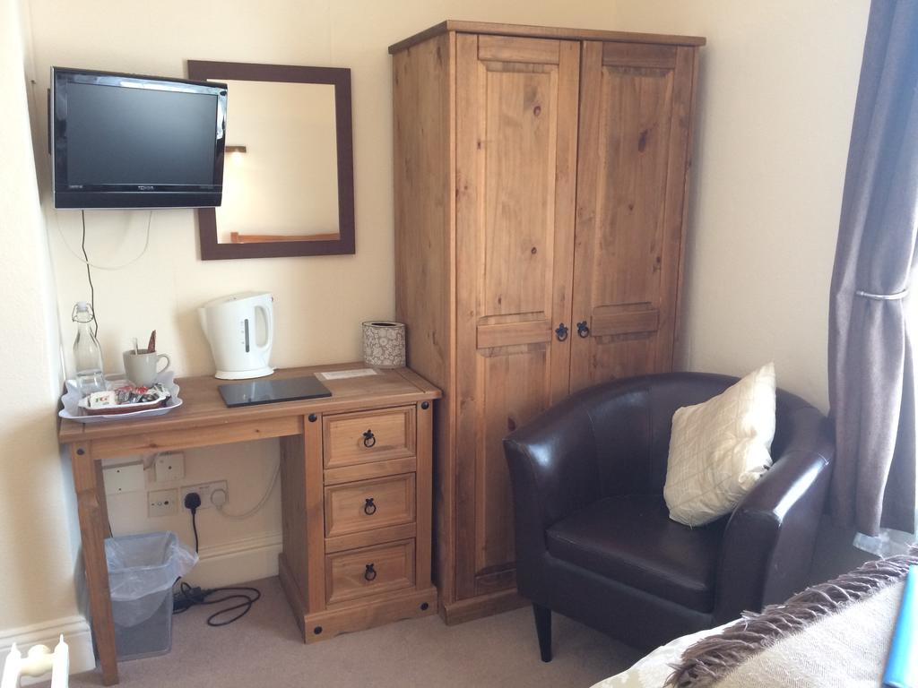 The Lodge Swindon Eksteriør bilde