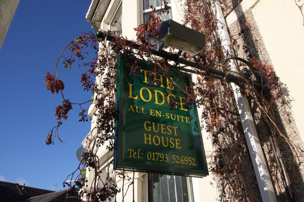 The Lodge Swindon Eksteriør bilde
